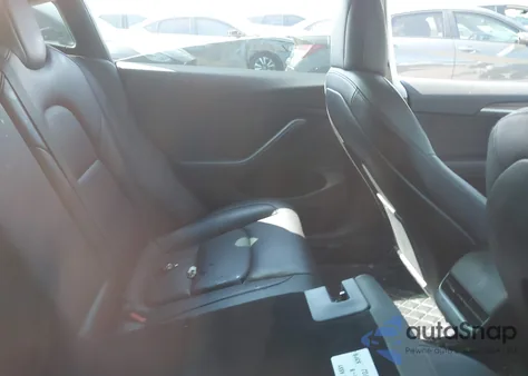 2022 Tesla Model 3 Long Range Dual Motor All-Wheel Drive z USA, uszkodzony, nr VIN 5YJ3E1EB3NF163930